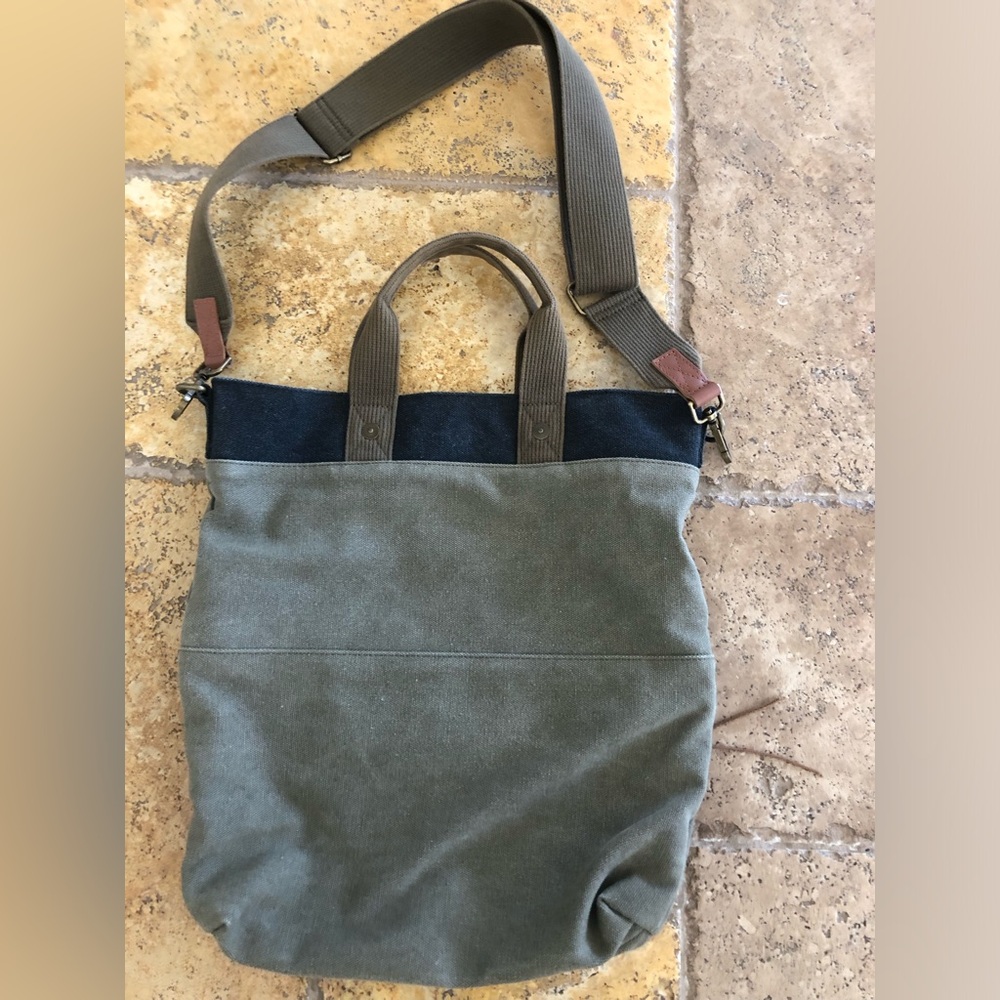 FEED - MARKET TOTE + NWOT/ARMY GREEN/BLACK